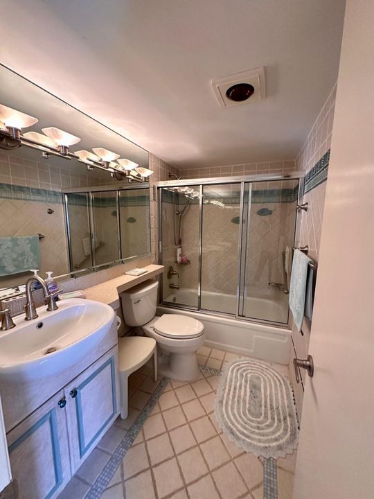 В аренду: $8,500 (2 спален, 2 ванн, 1170 Квадратных фут)