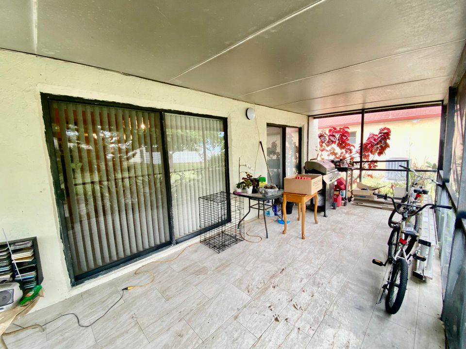 For Sale: $450,000 (3 beds, 2 baths, 1354 Square Feet)