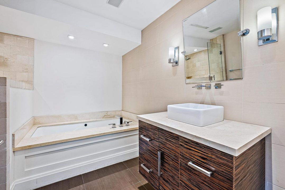 For Sale: $875,000 (2 beds, 2 baths, 1651 Square Feet)