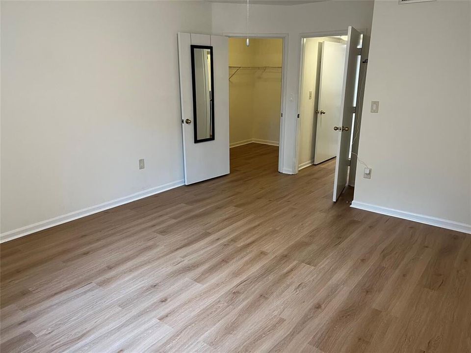 For Rent: $2,450 (1 beds, 1 baths, 1144 Square Feet)