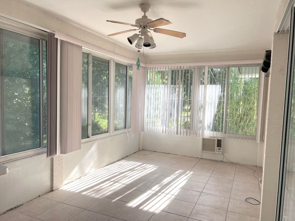 For Sale: $329,000 (3 beds, 2 baths, 1544 Square Feet)