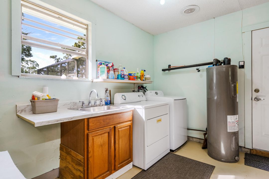 For Sale: $575,000 (3 beds, 2 baths, 1815 Square Feet)