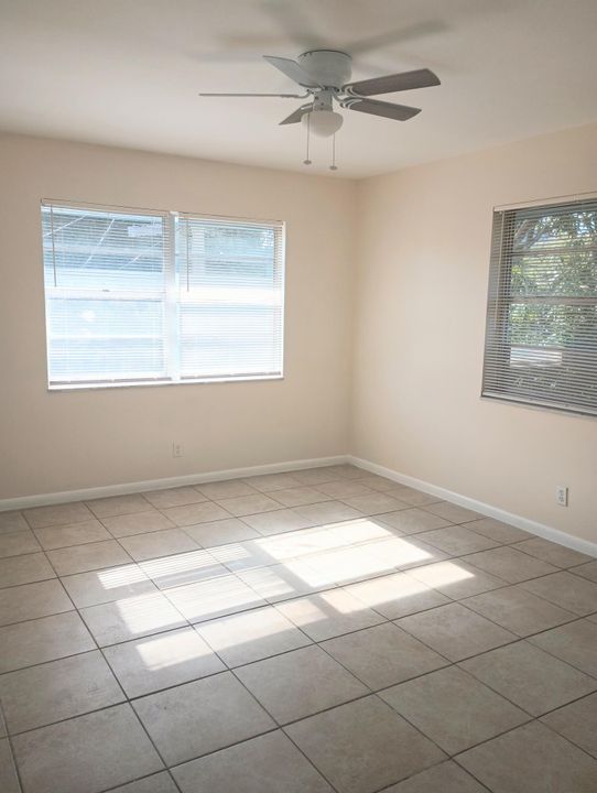 For Rent: $2,500 (2 beds, 2 baths, 1289 Square Feet)