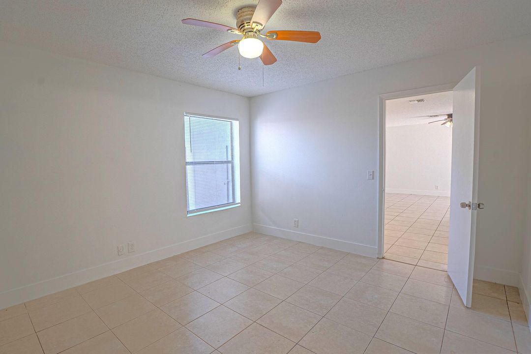 For Rent: $1,950 (2 beds, 1 baths, 864 Square Feet)