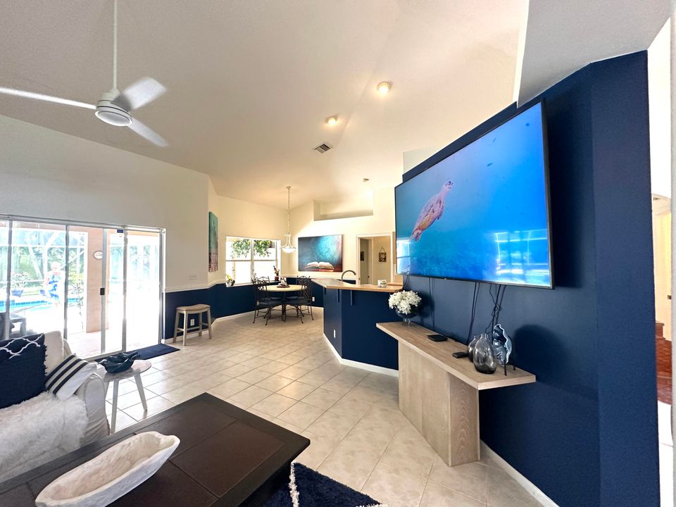 Active With Contract: $800,000 (3 beds, 2 baths, 1804 Square Feet)