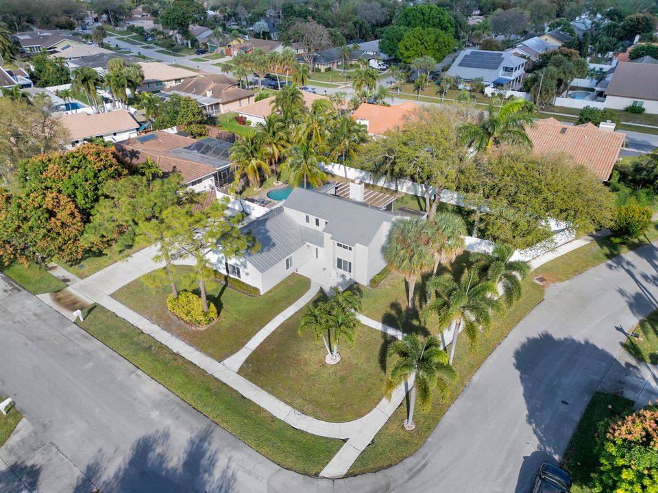 For Sale: $1,295,000 (4 beds, 3 baths, 2927 Square Feet)