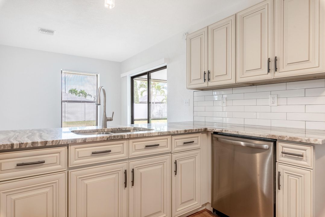 Active With Contract: $574,900 (3 beds, 2 baths, 1768 Square Feet)