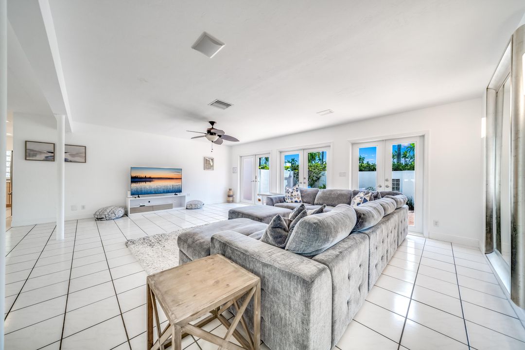 For Sale: $3,275,000 (3 beds, 3 baths, 2072 Square Feet)