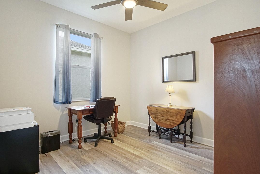 For Sale: $349,900 (2 beds, 2 baths, 1585 Square Feet)