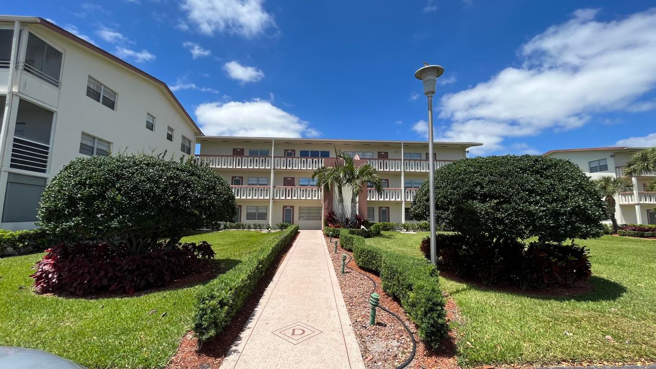 Active With Contract: $89,000 (1 beds, 1 baths, 600 Square Feet)