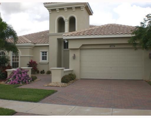 For Rent: $4,300 (3 beds, 3 baths, 2473 Square Feet)