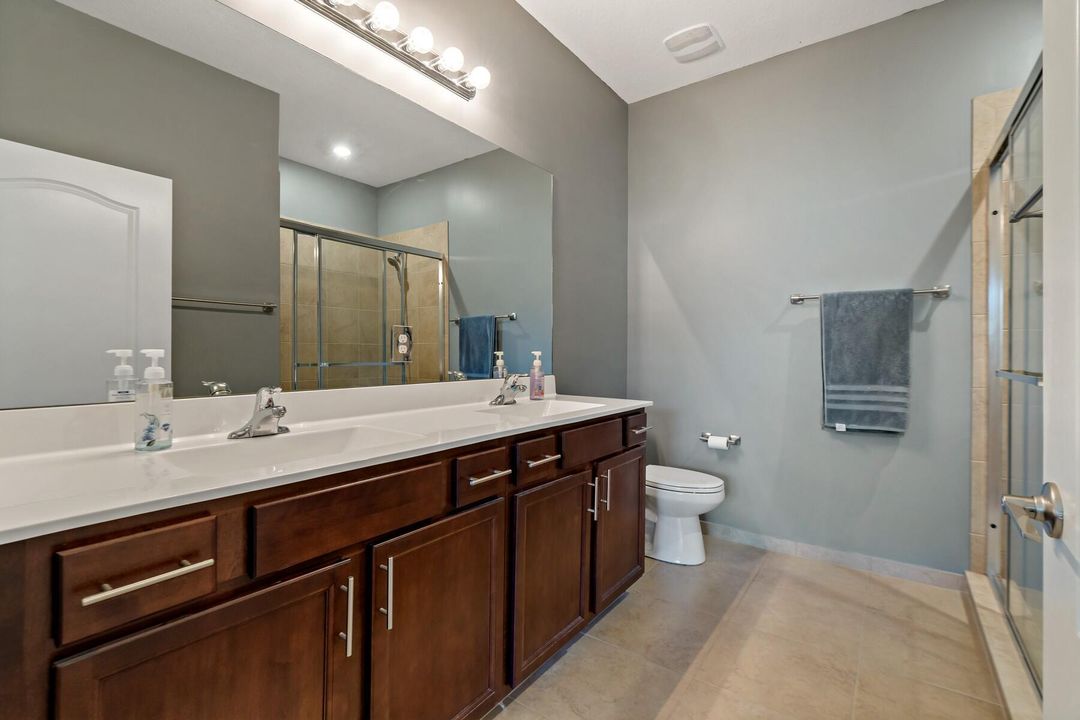 For Sale: $293,000 (3 beds, 2 baths, 1417 Square Feet)