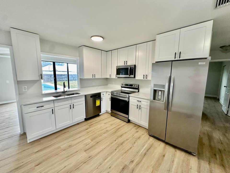 For Sale: $389,900 (3 beds, 2 baths, 1440 Square Feet)