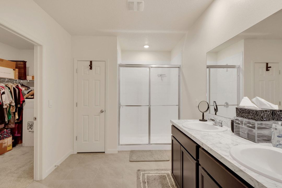 For Sale: $367,000 (3 beds, 2 baths, 1722 Square Feet)