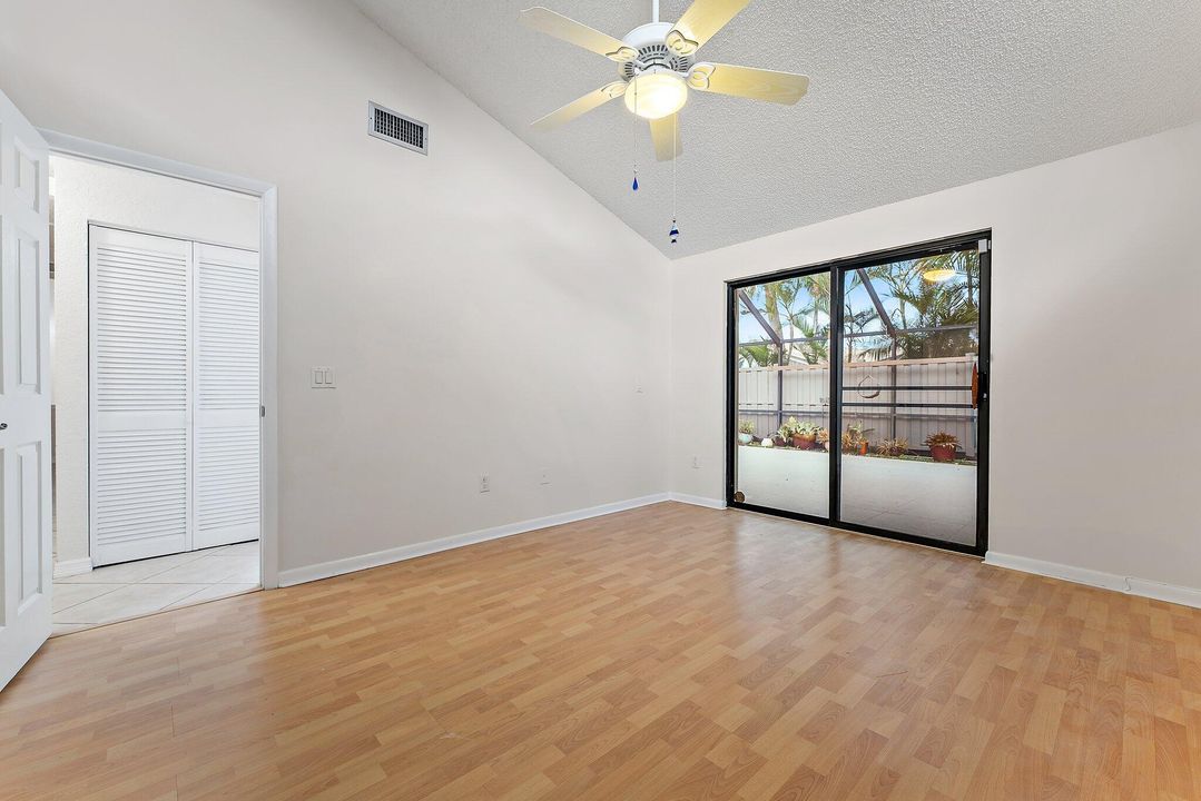 For Sale: $419,000 (2 beds, 2 baths, 1276 Square Feet)
