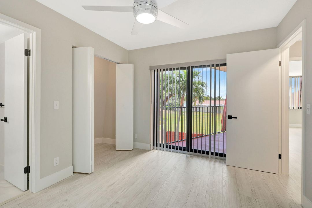 For Sale: $364,000 (2 beds, 2 baths, 1218 Square Feet)