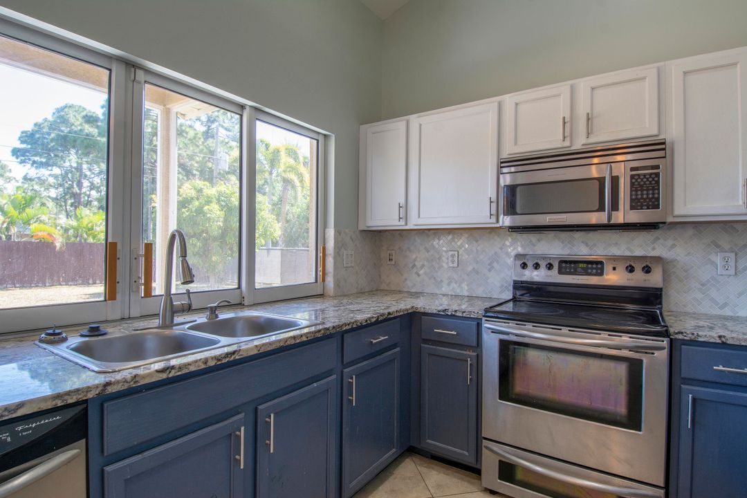Active With Contract: $379,000 (3 beds, 2 baths, 1329 Square Feet)