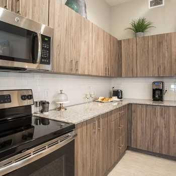 For Rent: $3,450 (3 beds, 2 baths, 1643 Square Feet)