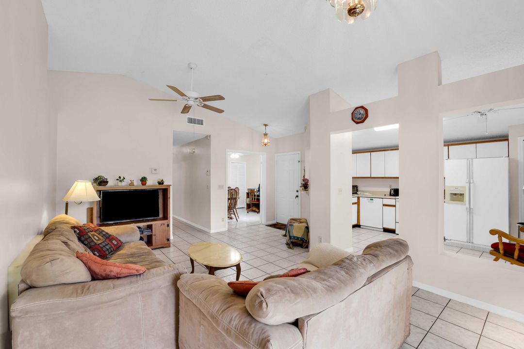 Active With Contract: $385,000 (4 beds, 2 baths, 1494 Square Feet)