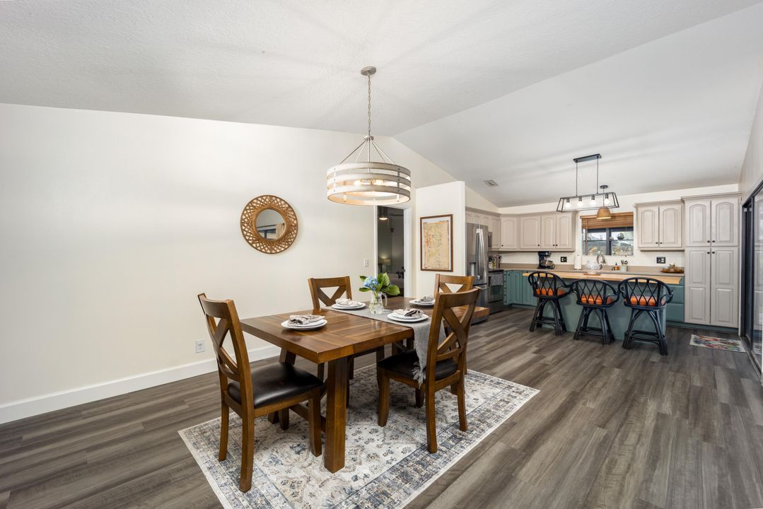 Active With Contract: $439,900 (3 beds, 2 baths, 1518 Square Feet)