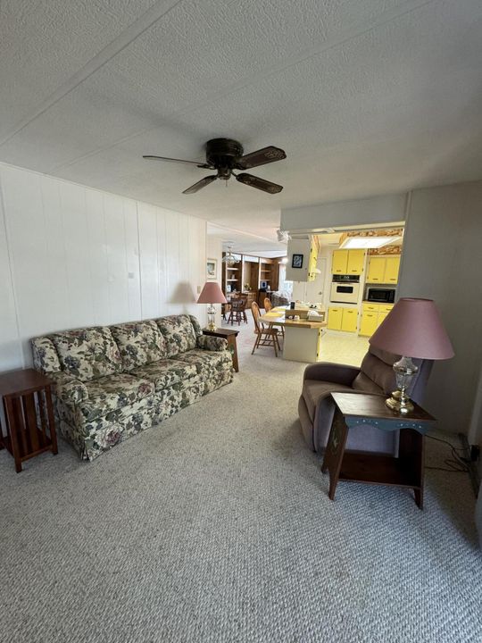 For Sale: $44,900 (2 beds, 2 baths, 1440 Square Feet)