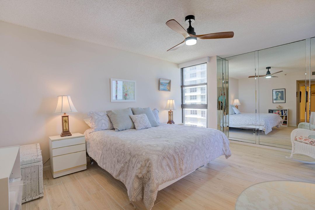 For Sale: $1,150,000 (2 beds, 2 baths, 1366 Square Feet)