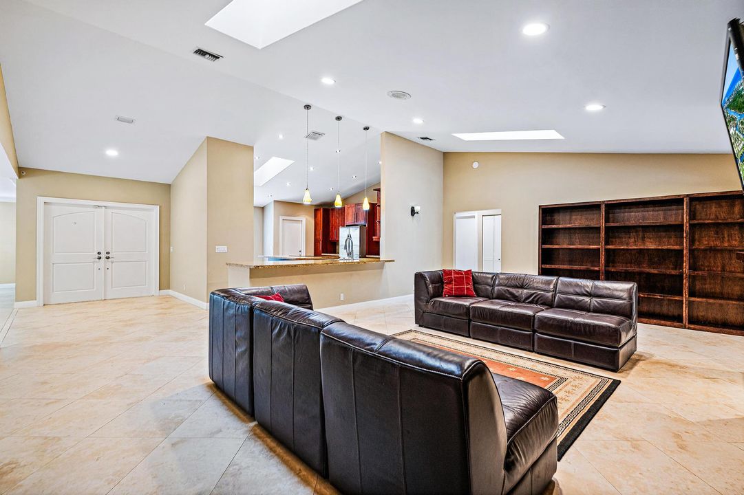 Active With Contract: $899,900 (4 beds, 2 baths, 2574 Square Feet)