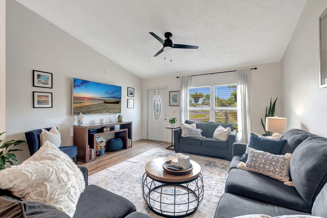 Active With Contract: $599,900 (4 beds, 2 baths, 1548 Square Feet)