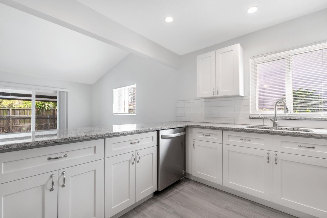 Active With Contract: $599,900 (3 beds, 2 baths, 1663 Square Feet)