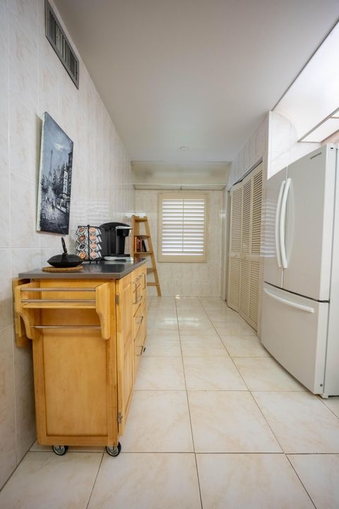 For Sale: $310,000 (2 beds, 2 baths, 1158 Square Feet)