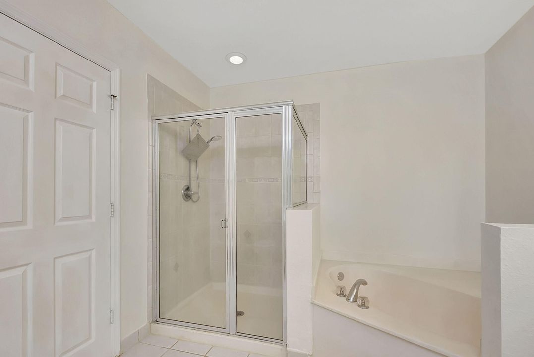 待售: $375,000 (2 贝兹, 2 浴室, 1632 平方英尺)