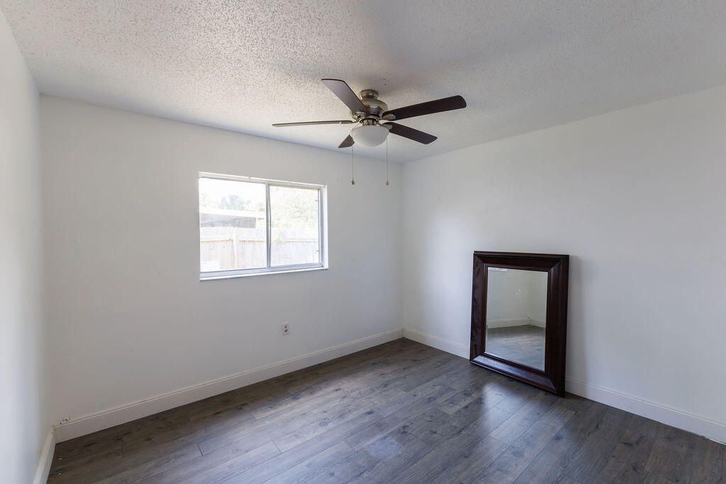 For Sale: $280,000 (3 beds, 2 baths, 1182 Square Feet)