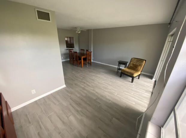 For Rent: $2,300 (2 beds, 2 baths, 1000 Square Feet)