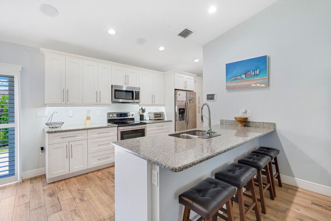 Active With Contract: $559,000 (3 beds, 2 baths, 1344 Square Feet)