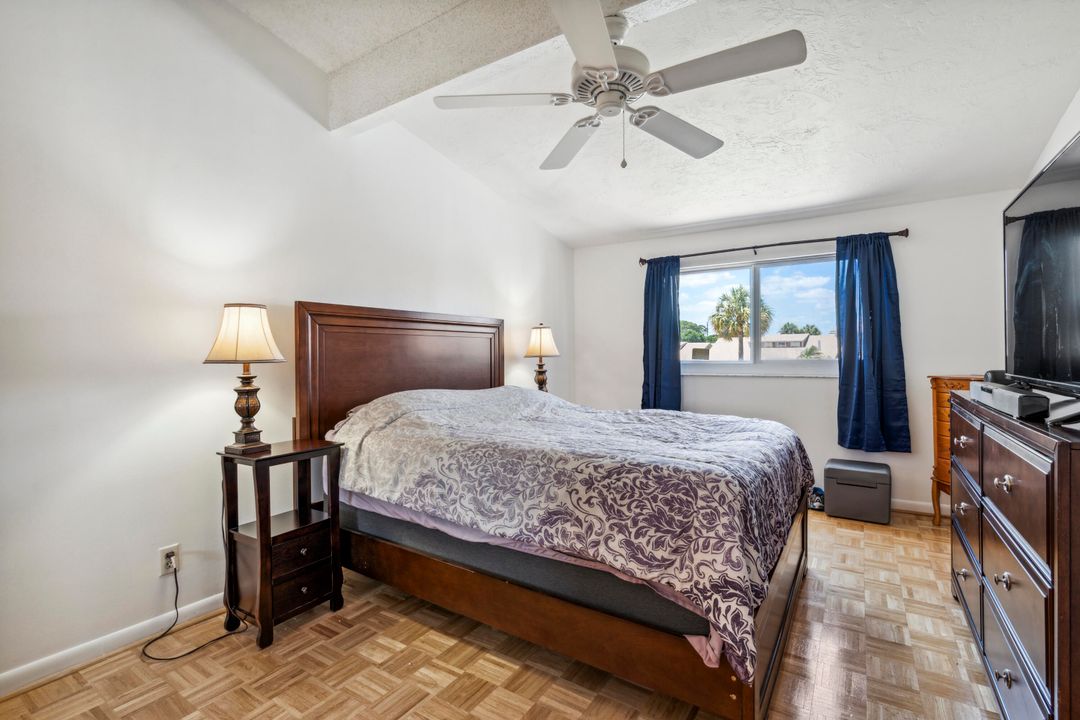 Active With Contract: $340,000 (3 beds, 2 baths, 1030 Square Feet)