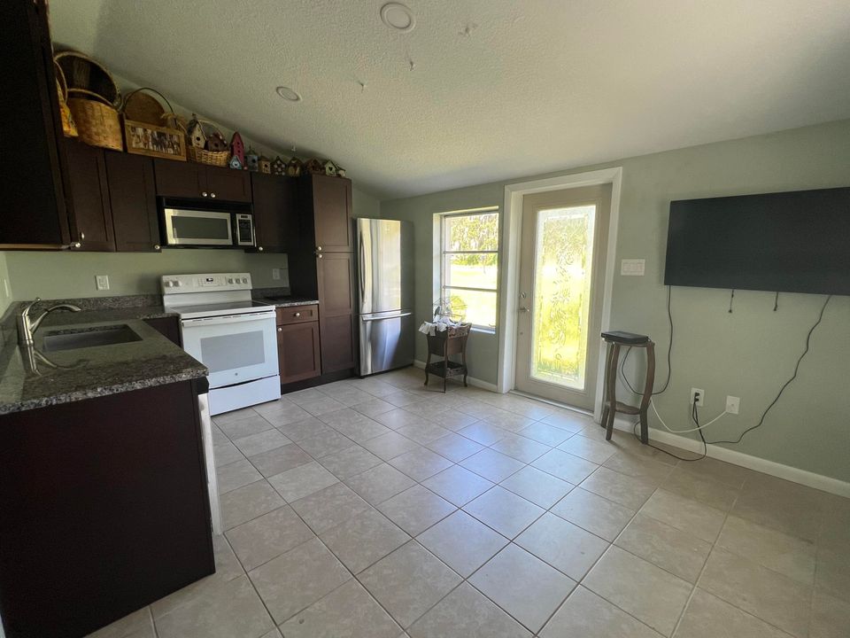 Active With Contract: $359,000 (3 beds, 2 baths, 1450 Square Feet)