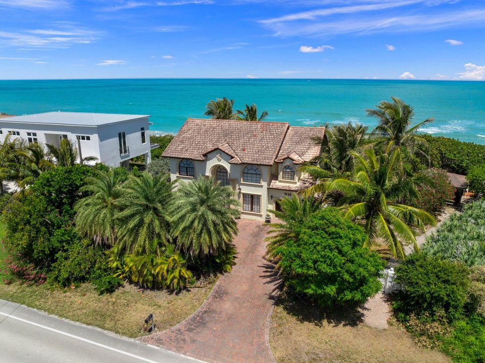 For Sale: $2,795,000 (4 beds, 3 baths, 2640 Square Feet)