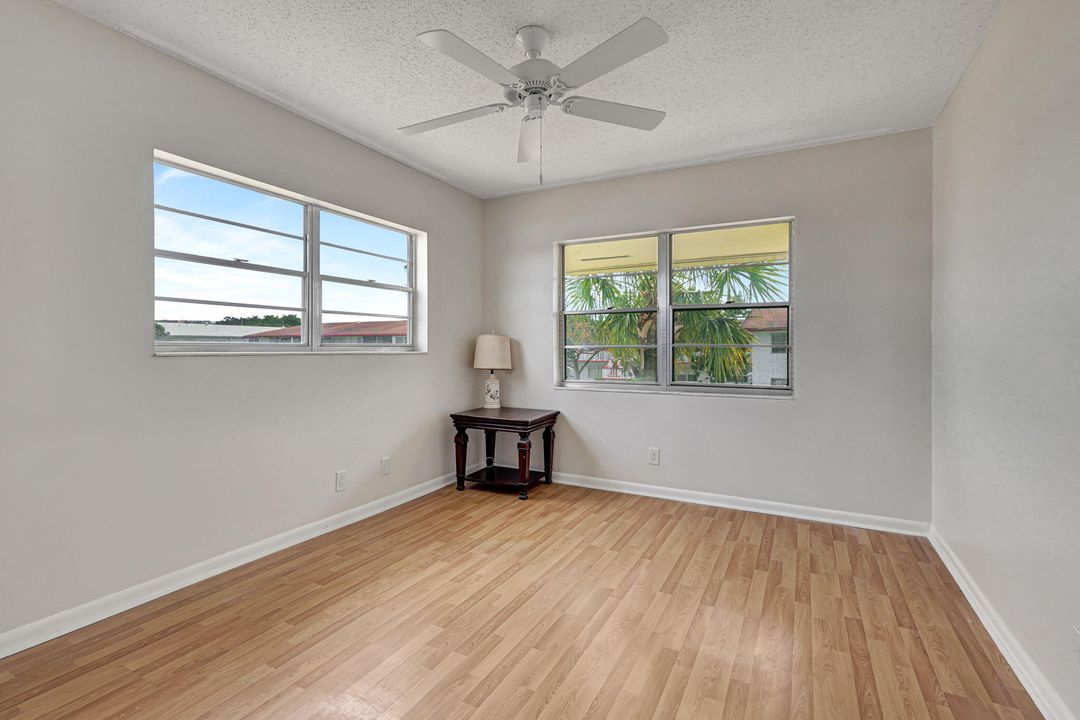 For Sale: $144,000 (2 beds, 1 baths, 819 Square Feet)
