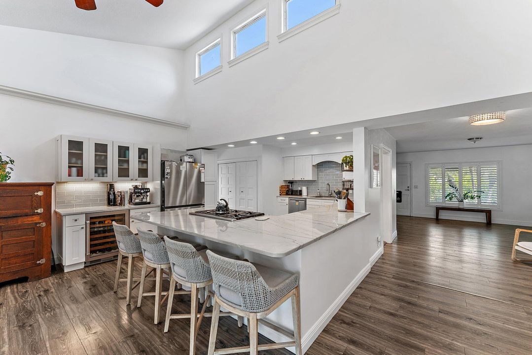 For Sale: $2,499,000 (4 beds, 3 baths, 1757 Square Feet)