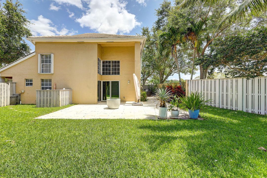 Active With Contract: $3,500 (3 beds, 2 baths, 1725 Square Feet)