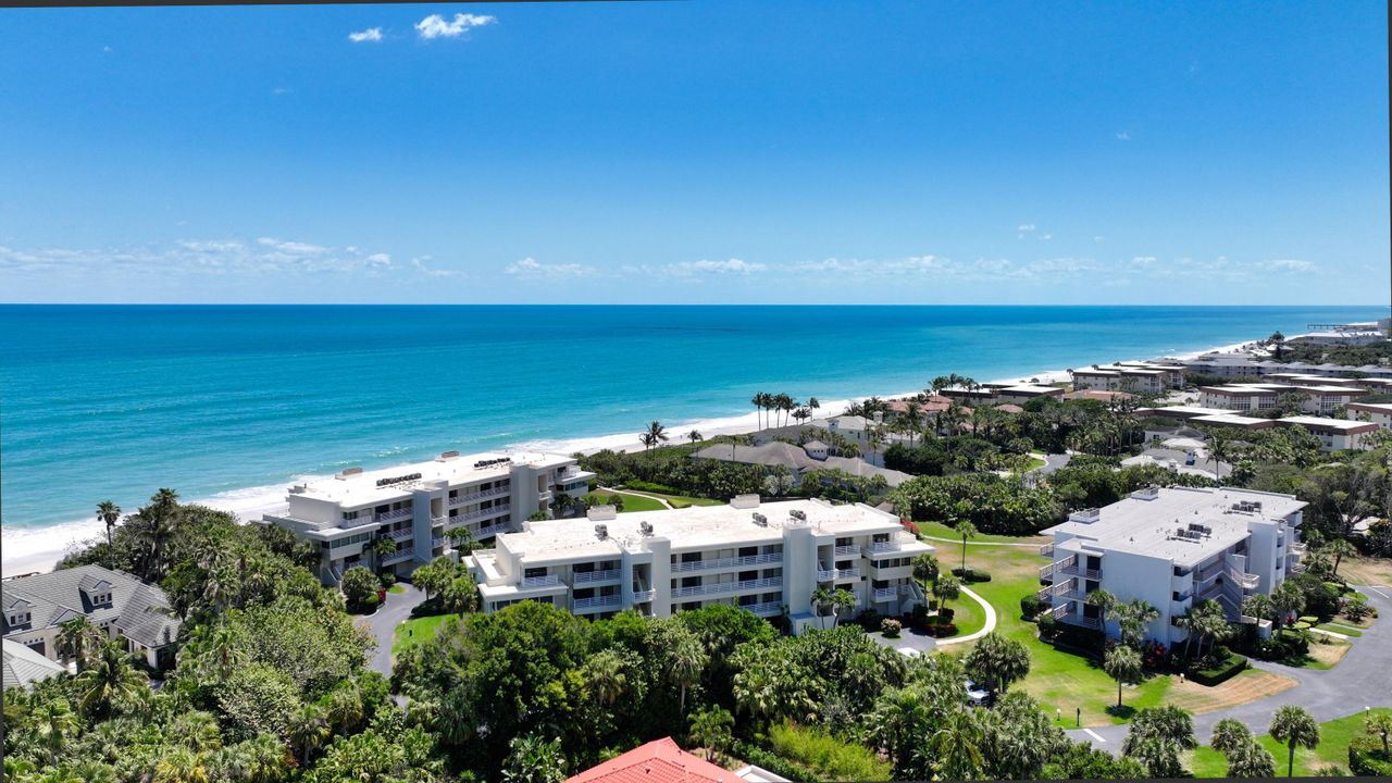 For Sale: $1,450,000 (3 beds, 2 baths, 2353 Square Feet)