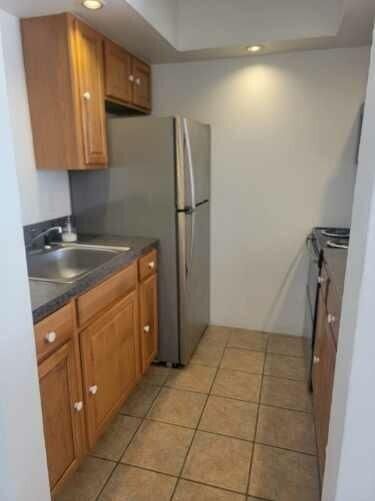 For Sale: $198,500 (1 beds, 1 baths, 600 Square Feet)