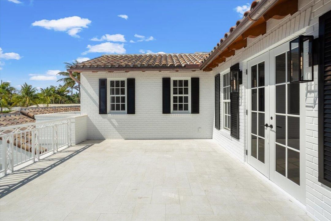 En Venta: $15,995,000 (5 camas, 6 baños, 4423 Pies cuadrados)