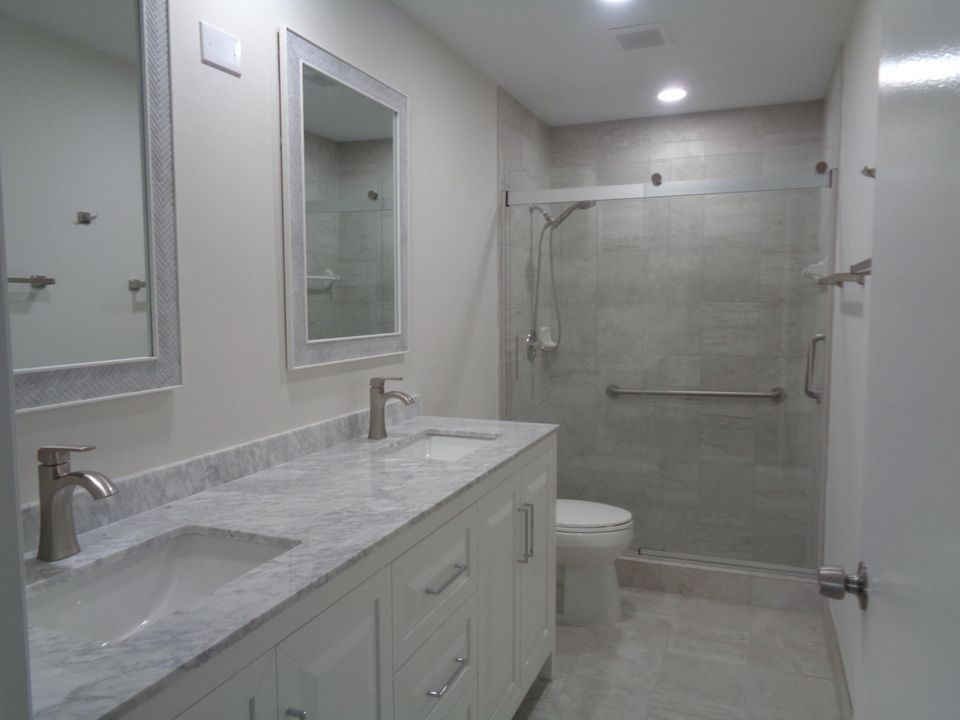 For Sale: $374,900 (2 beds, 2 baths, 1310 Square Feet)