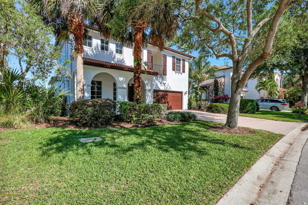 Active With Contract: $6,500 (4 beds, 3 baths, 2812 Square Feet)