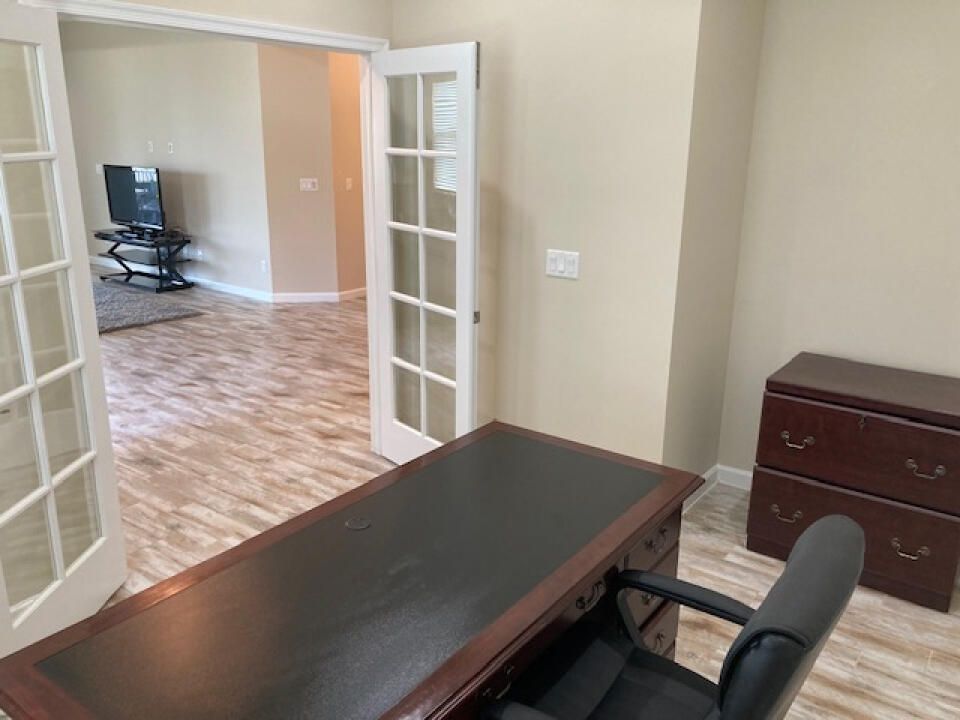 For Sale: $414,500 (2 beds, 2 baths, 1565 Square Feet)