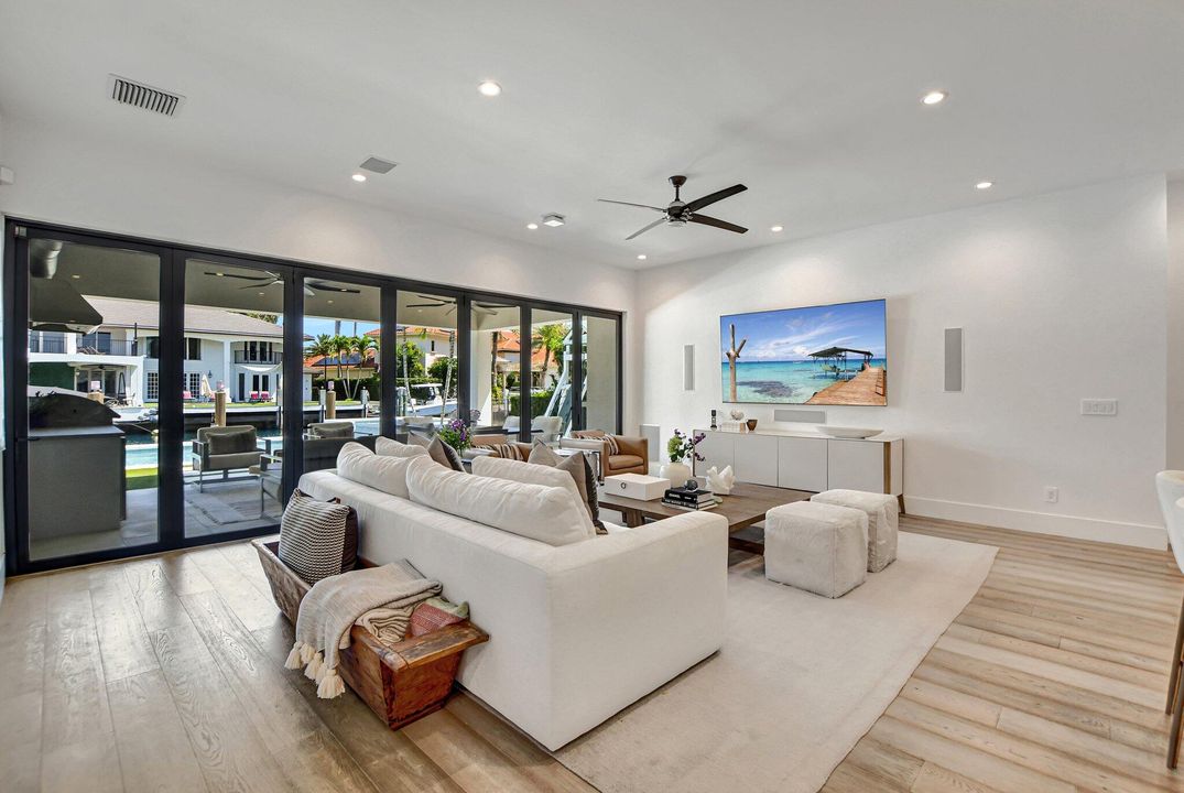 Active With Contract: $3,750,000 (4 beds, 3 baths, 2885 Square Feet)