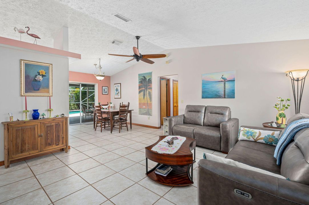 Active With Contract: $399,000 (3 beds, 2 baths, 1557 Square Feet)