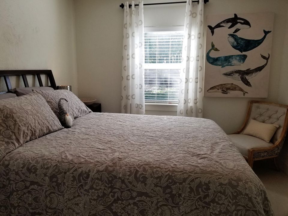 For Rent: $5,500 (2 beds, 2 baths, 1264 Square Feet)