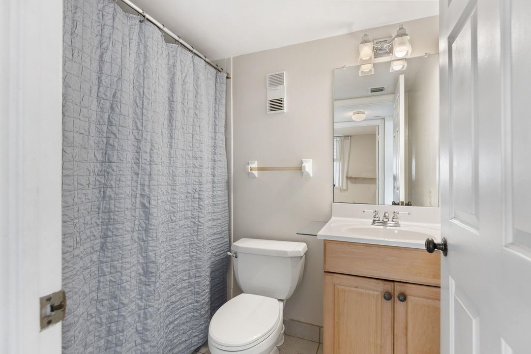 For Sale: $575,000 (2 beds, 2 baths, 1397 Square Feet)